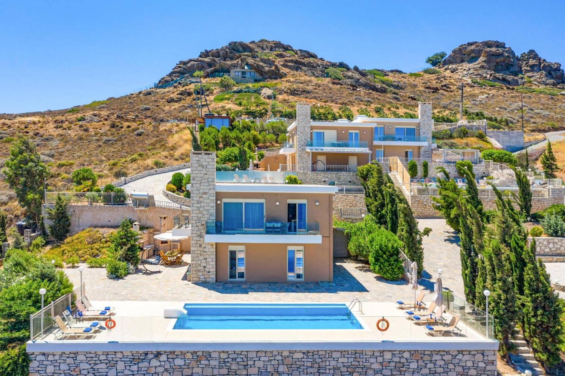Dilira Villa